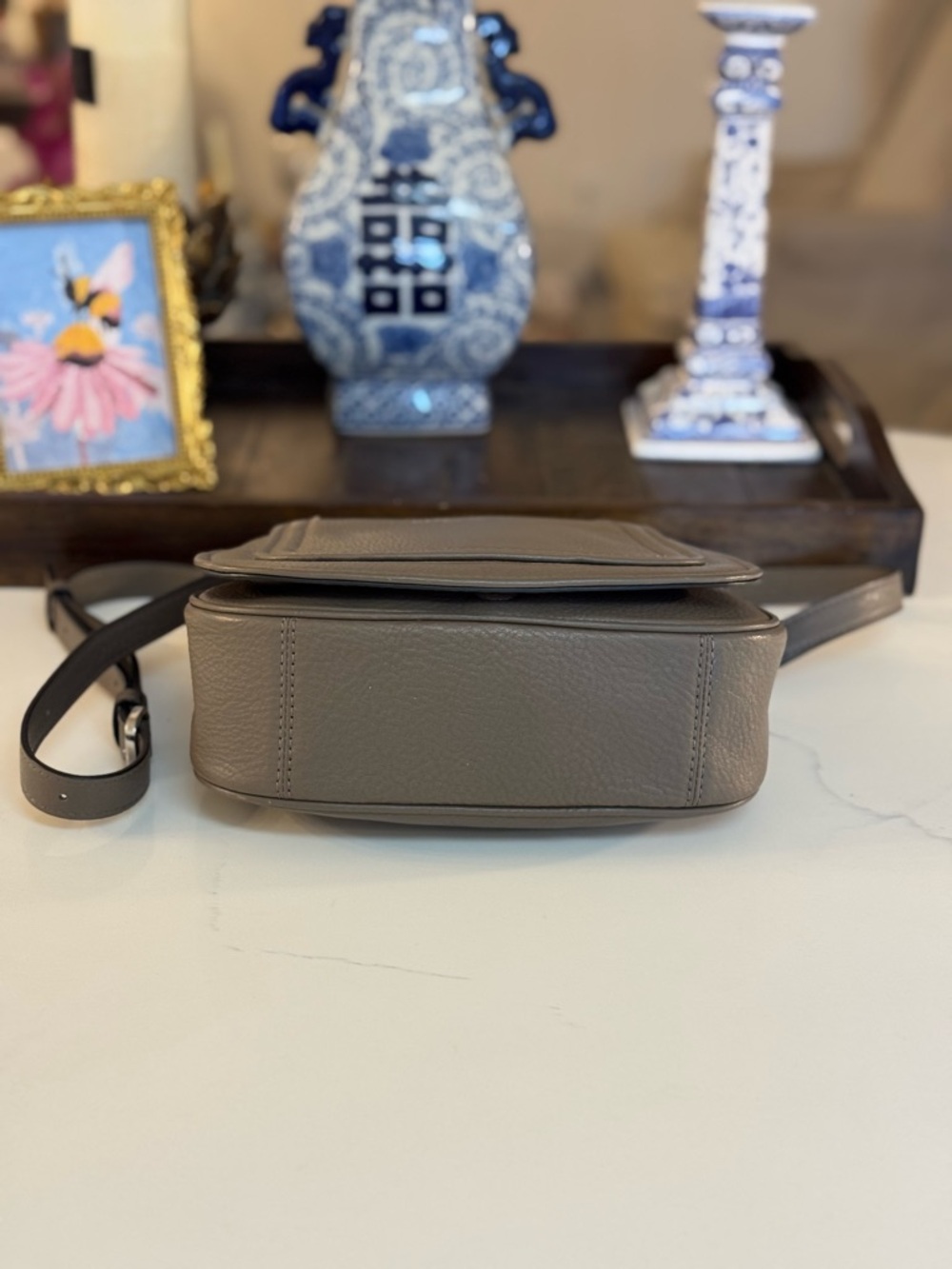 🩶 MARC JACOBS LEATHER EMPIRE CITY MESSENGER BAG! - Picture 11 of 12